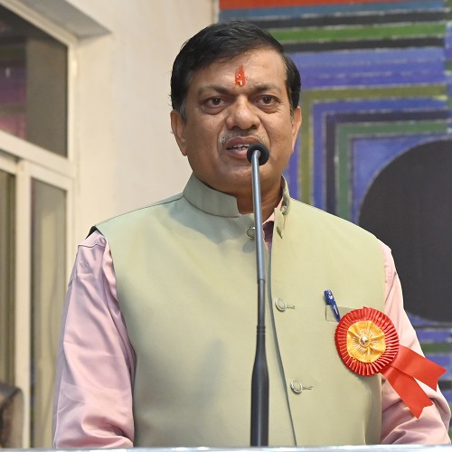 Dr. Raghvendra Dubey