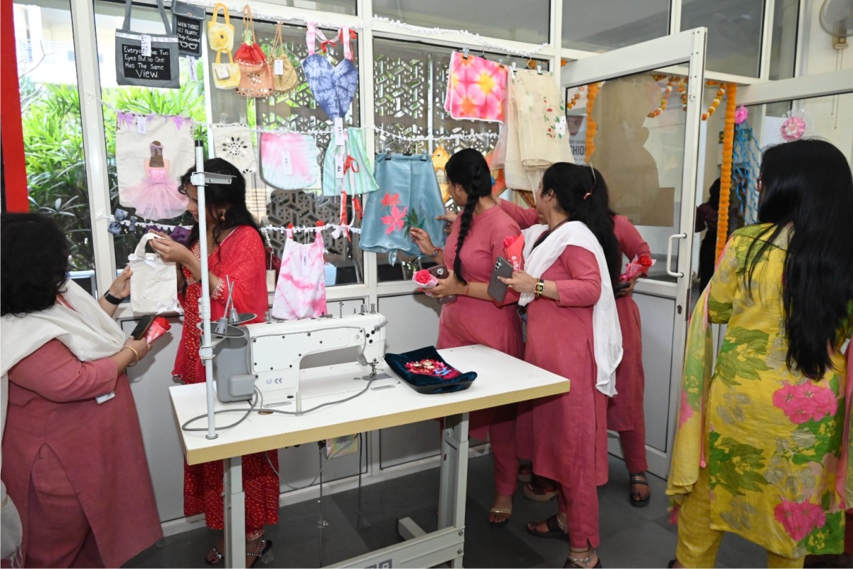 Molecular Biology lab image