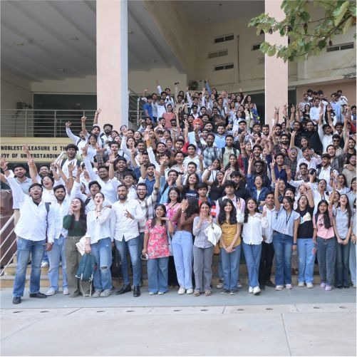 Top Bachelors of Administrative College in Gwalior and Madhya Pradesh Studens