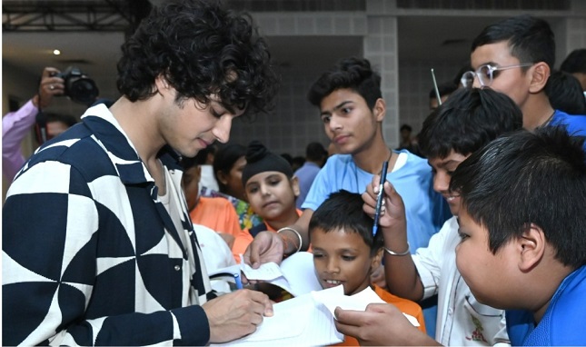 Top Bachelors of Administrative College in Gwalior and Madhya Pradesh Studens