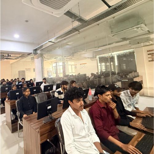 Top Bachelors of Administrative College in Gwalior and Madhya Pradesh Studens