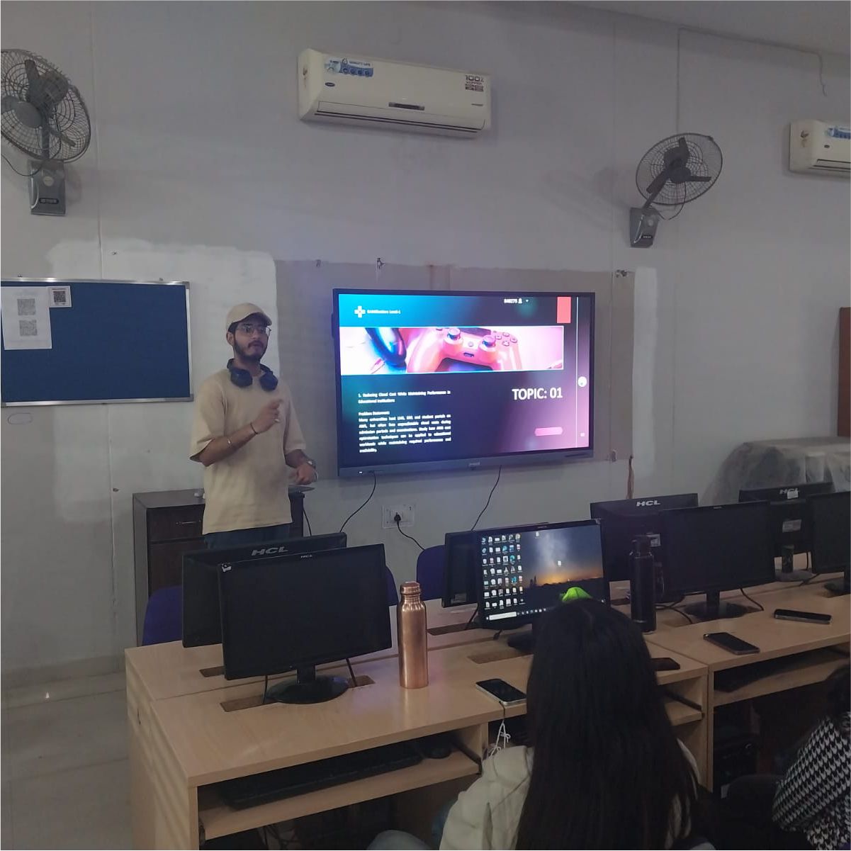 Top Bachelors of Administrative College in Gwalior and Madhya Pradesh Studens