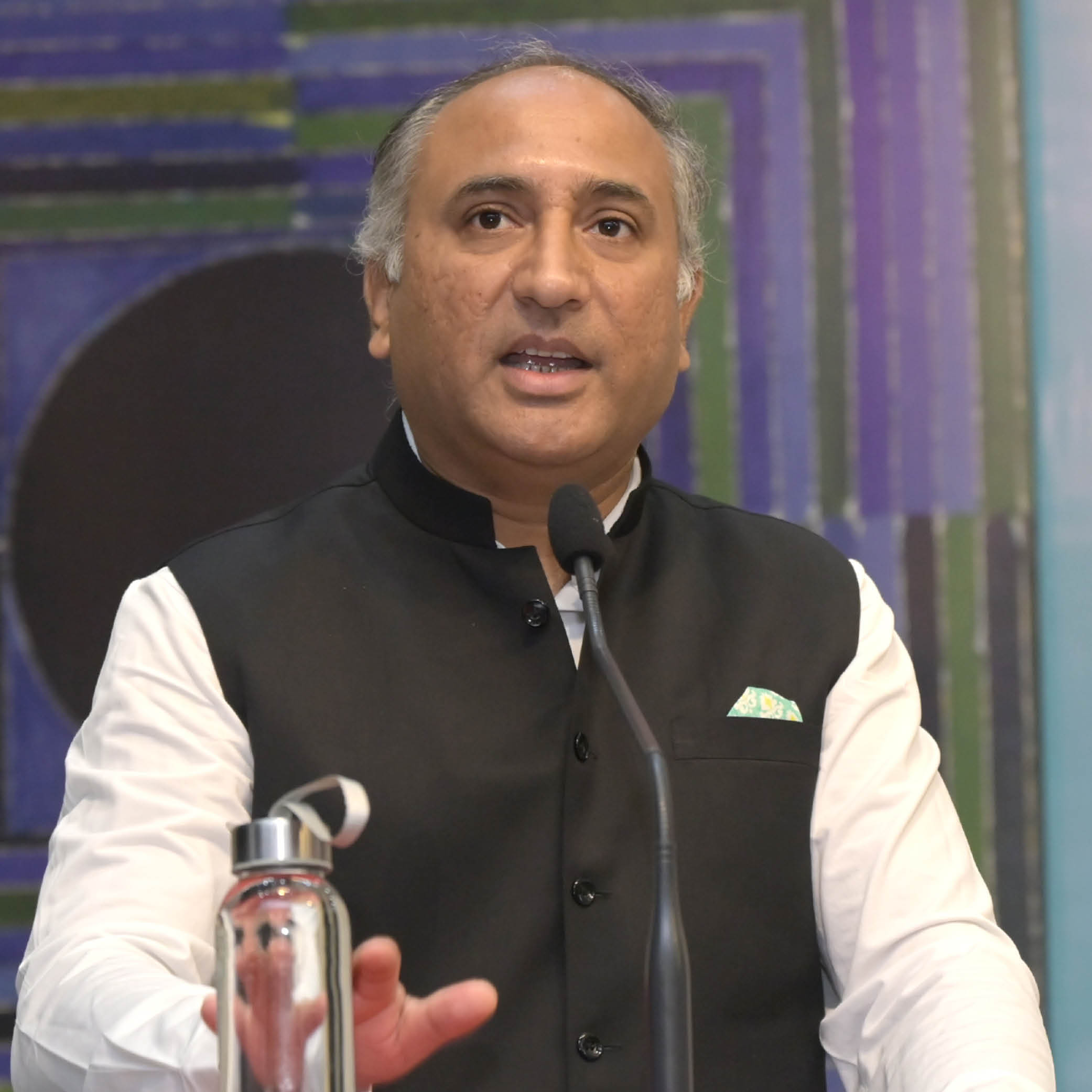 Top Bachelors of Administrative College in Gwalior and Madhya Pradesh Studens