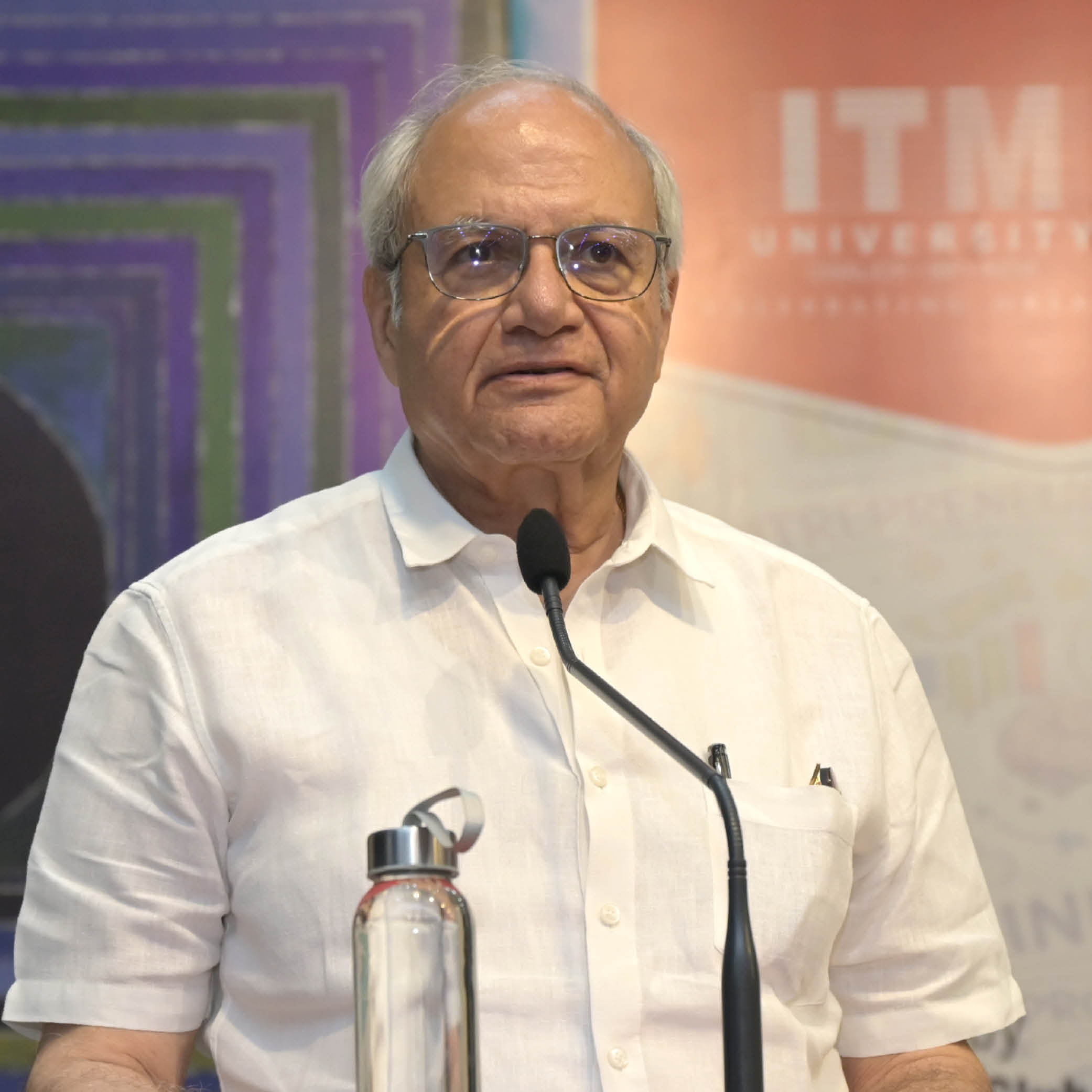 Top Bachelors of Administrative College in Gwalior and Madhya Pradesh Studens